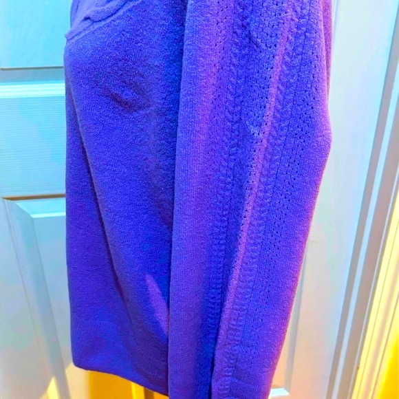 Talbots Lilac Cable Knit Soft Sweater Size M - Picture 4 of 10
